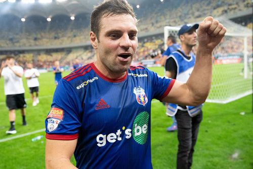 Adi Popa în tricoul celor de la CSA Steaua