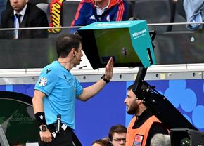 Viciere de rezultat? Primul mare scandal de la Euro are loc în grupa României » Lineker intervine violent: „Un rahat!”