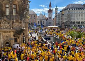 Șefii din Superliga sunt prezenți la Munchen » Imagini exclusive de la Euro: cum au apărut Mihai Rotaru și Răzvan Zăvăleanu
