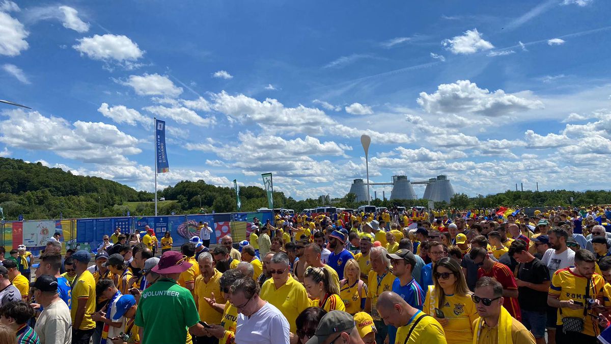 Suporterii României au ajuns la stadion înainte de meciul cu Ucraina