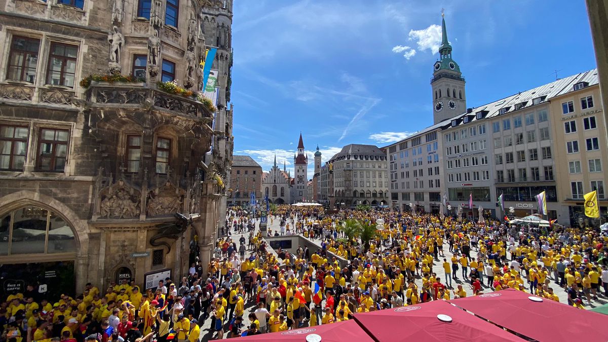 Imagini fabuloase cu suporterii români » Fanii au invadat străzile din Munchen, imagini geniale surprinse de GSP înainte de meci