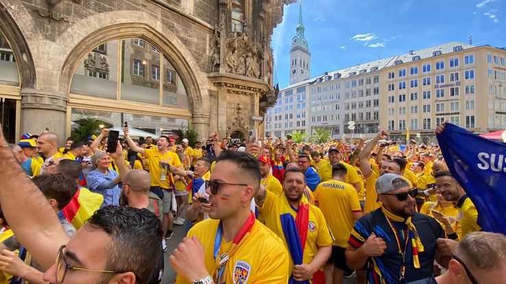 Fanii români înainte de meciul cu Ucraina de la Euro 2024, foto: Andrei Crăițoiu (GSP)