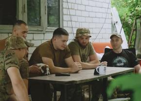 Imagini tulburătoare cu soldații ucraineni care au urmărit naționala de pe câmpul de luptă