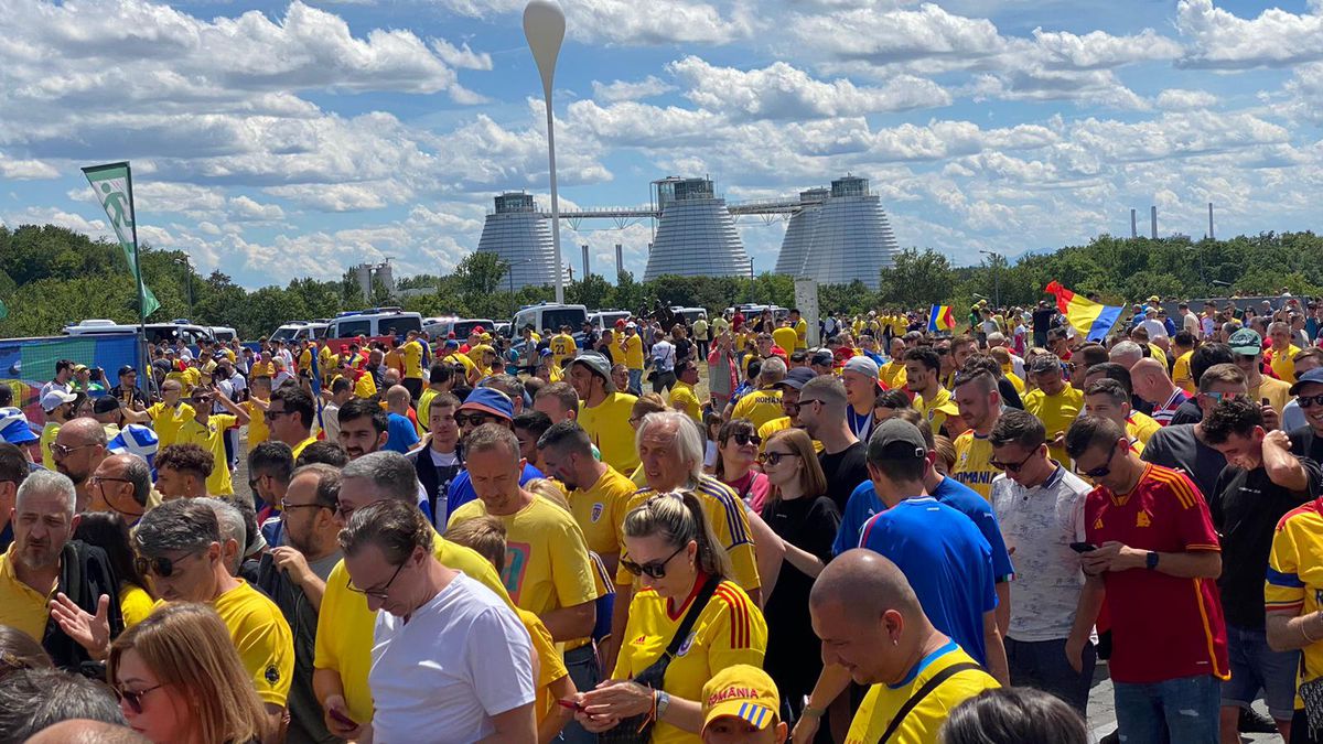 Suporterii României au ajuns la stadion înainte de meciul cu Ucraina