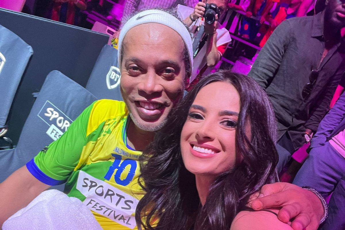 Corina Caragea va fi geloasă! Stelista de la Pro TV, moment unic alături de Ronaldinho: „Sigur vedeți și voi același lucru?”