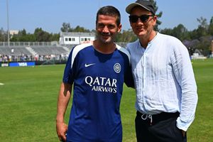 Cristi Chivu e star și în America! » Ce fan celebru al lui Inter l-a vizitat la un antrenament în Los Angeles