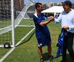Cristi Chivu și actorul Clive Owen, în cantonamentul lui Inter din Los Angeles / Foto: inter.it