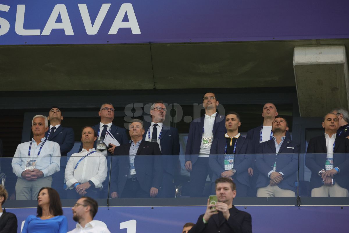 Ghici cine a venit la Bratislava! Personaj-cheie din fotbalul românesc, prezent lângă Răzvan Burleanu la România - Slovacia: detaliul de pe ecuson