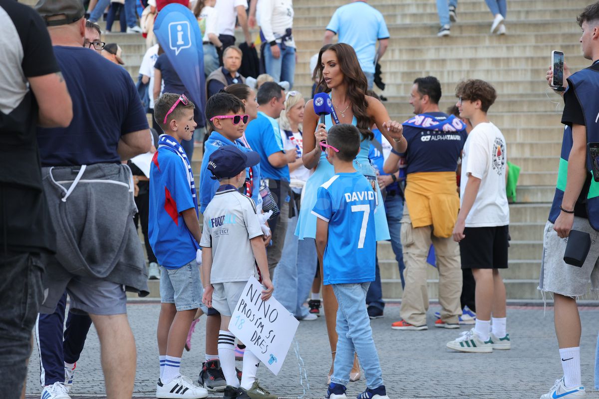 Iubita starului de la Napoli, apariție de cinci stele la ultimul meci al României la Euro U21: „Fanii au vrut să mă atingă!”