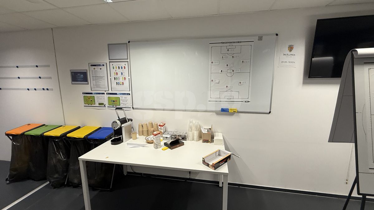 Cum arăta vestiarul României după meciul cu Slovacia, de la Euro U21