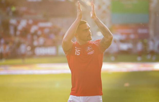 Fotbalistul din Superliga pe care s-au bătut Rapid și Craiova a ales o altă echipă! Semnează pe un salariu de 20.000 de euro net lunar