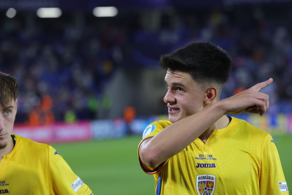 Ce s-a întâmplat pe gazon, după România U21 - Slovacia U21: fanii au scandat alături de ultrași