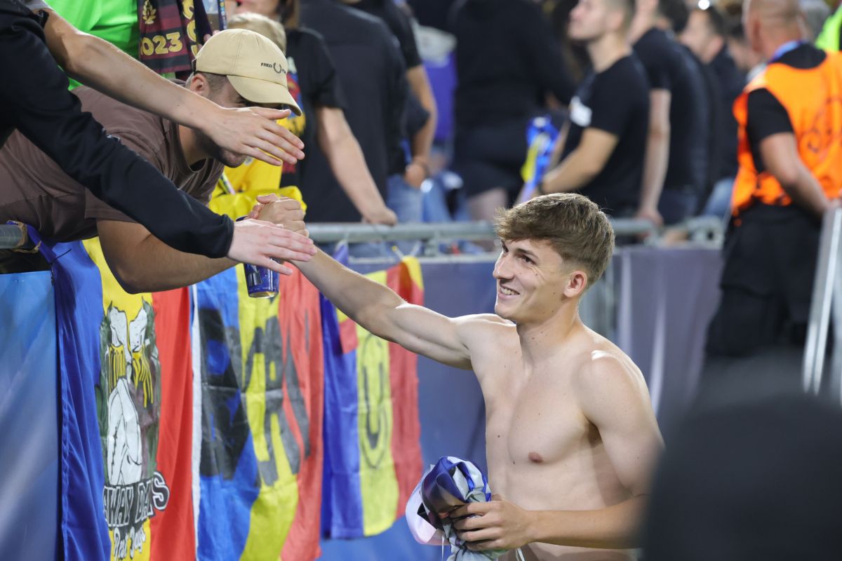 Ce s-a întâmplat pe gazon, la câteva secunde după eșecul României » Mesajul categoric transmis de ultrași