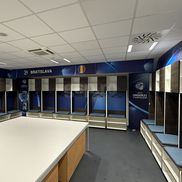 Cum arăta vestiarul României după meciul cu Slovacia, de la Euro U21. Foto: GSP.RO