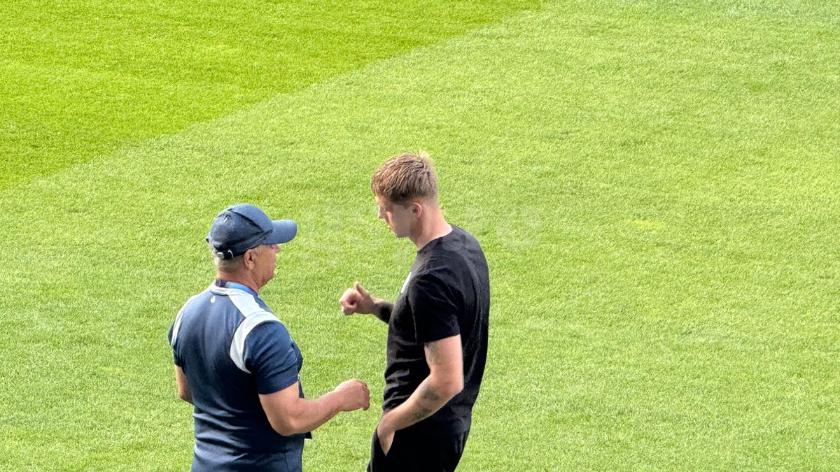 Chemat la raport! Marea țeapă a lui Șucu, printre „tricolorii” U21, înainte de România - Slovacia: scena surprinsă în stadion