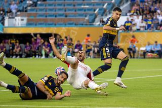 Boca Juniors și Benfica, meci-spectacol la Campionatul Mondial al cluburilor: 4 goluri și 3 eliminări