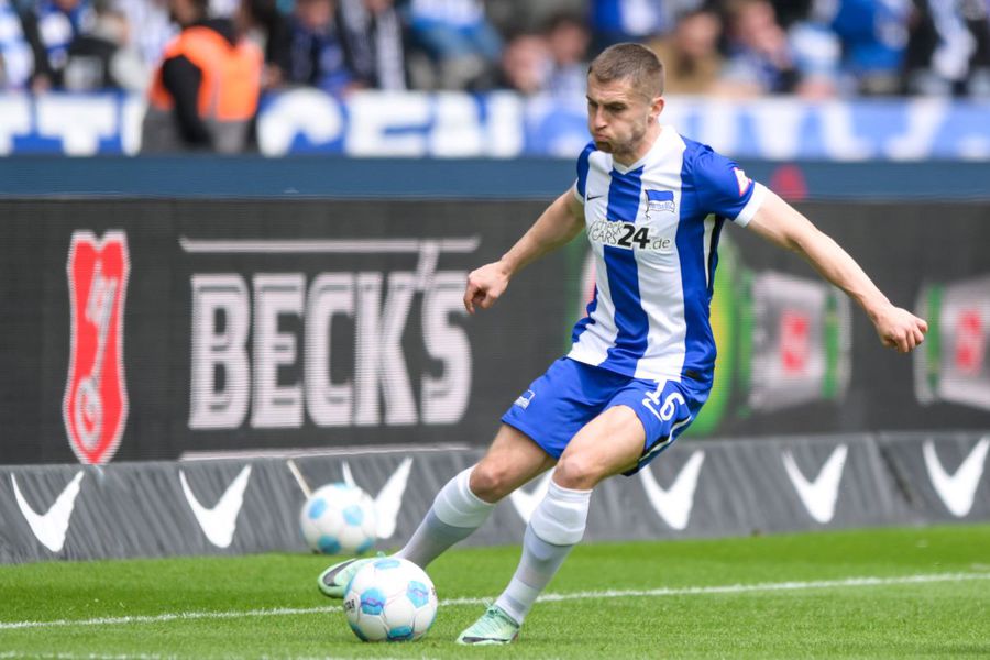 Jonjoe Kenny a jucat 34 de meciuri, reușind două goluri și trei pase decisive / Foto: Imago Răzvan Lucescu aduce un fost campion mondial U20! » Achiziția lui PAOK are 50 de meciuri în Premier League