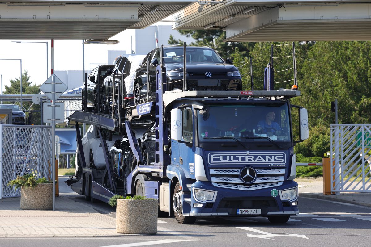 GSP a ajuns în „epicentrul” industriei puse la pământ de Donald Trump în Slovacia