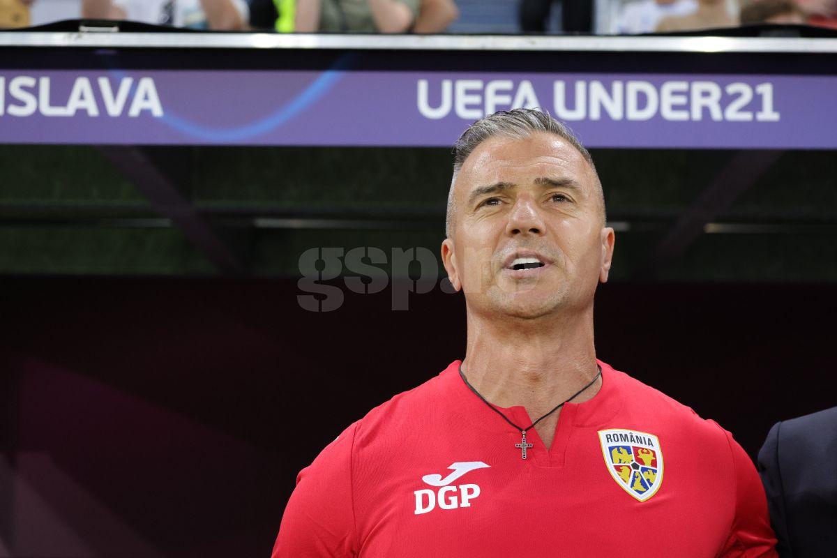 Ghici cine a venit la Bratislava! Personaj-cheie din fotbalul românesc, prezent lângă Răzvan Burleanu la România - Slovacia: detaliul de pe ecuson