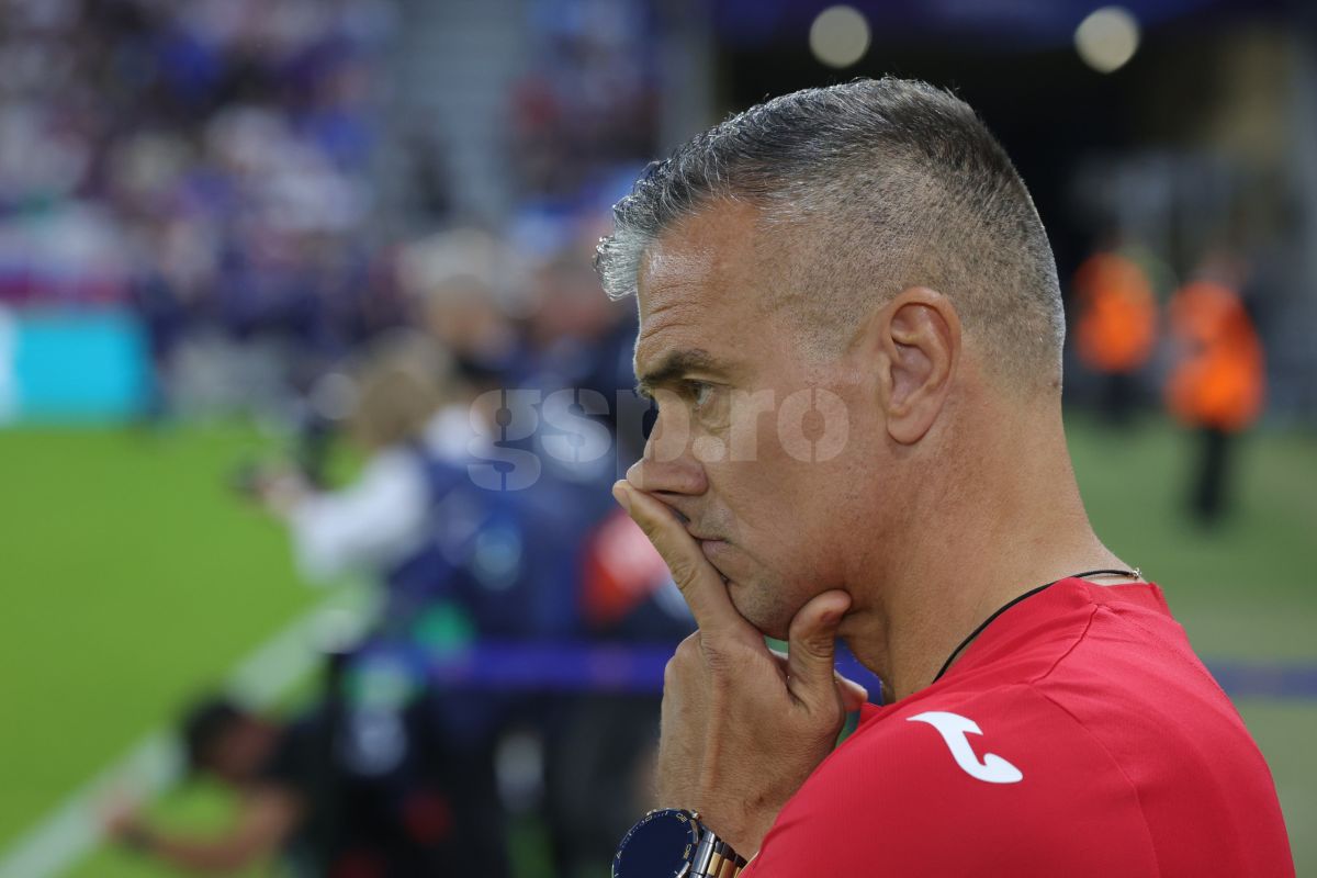 Ghici cine a venit la Bratislava! Personaj-cheie din fotbalul românesc, prezent lângă Răzvan Burleanu la România - Slovacia: detaliul de pe ecuson