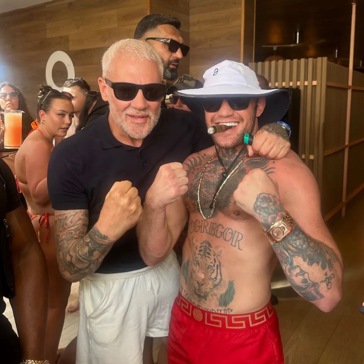Imagini șocante de la fiesta din Ibiza » Conor McGregor l-a bătut în club: uluitor ce a urmat