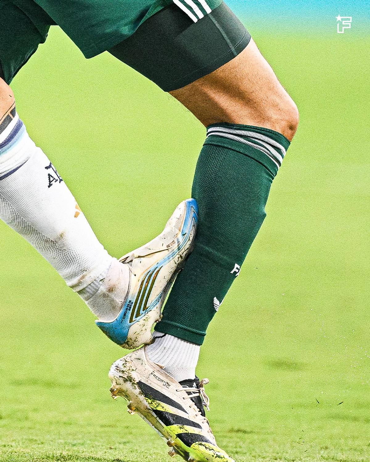 „Gafă scandaloasă!” » Faza peste care s-a trecut prea repede în Argentina - Algeria: Lionel Messi, fault de ROȘU?!