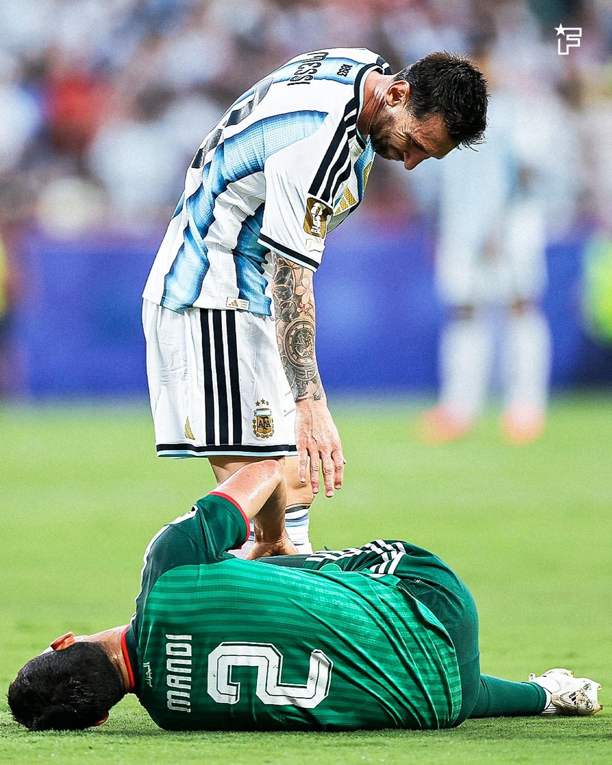 „Gafă scandaloasă!” » Faza peste care s-a trecut prea repede în Argentina - Algeria: Lionel Messi, fault de ROȘU?!