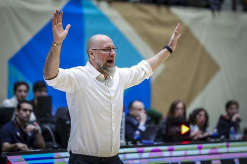 Mihai Silvășan, antrenorul principal al naționalei masculine de baschet a României/Foto: fiba.basketball