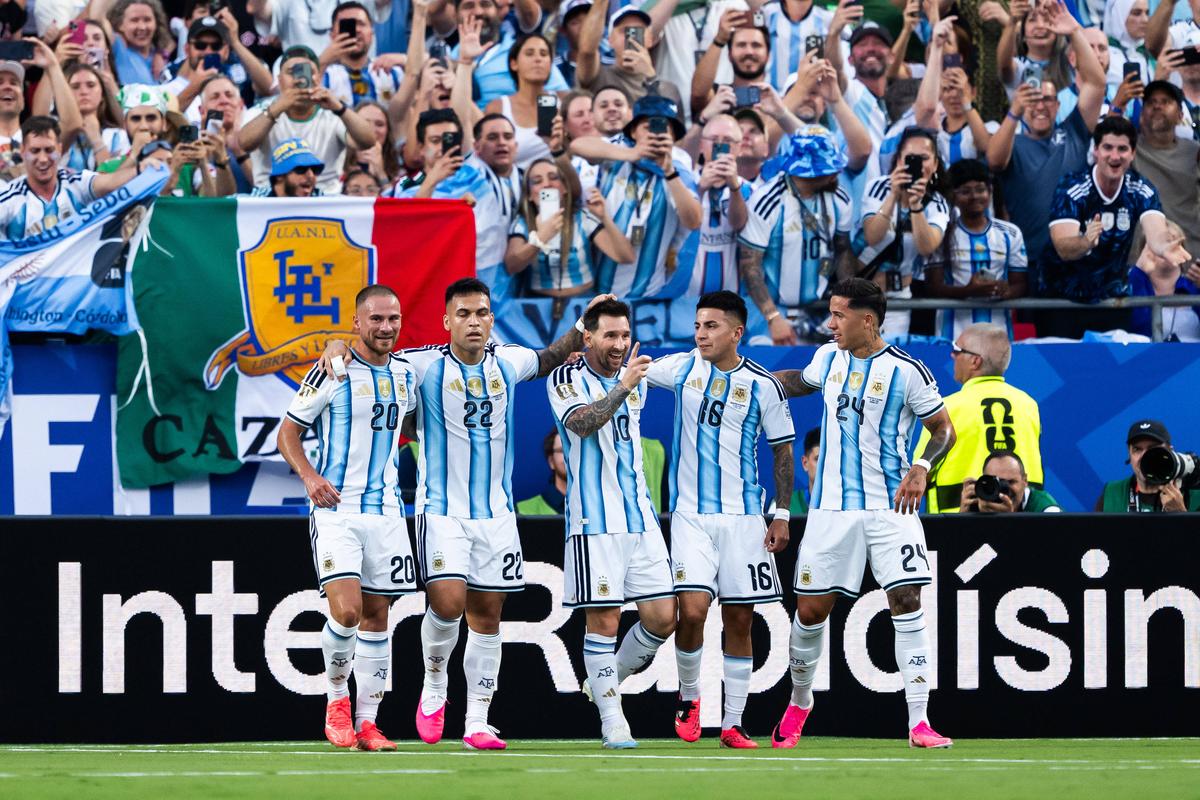 Lionel Messi a scris istorie în Argentina - Algeria: bornele atinse