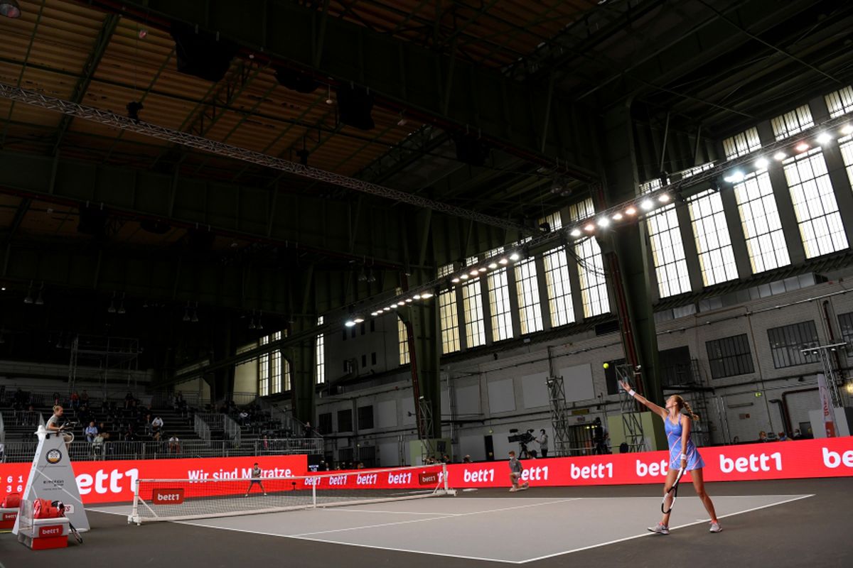 FOTO Svitolina și Kvitova au jucat finala turneului demonstrativ de la Berlin într-unul dintre hangarele aeroportului Tempelhof