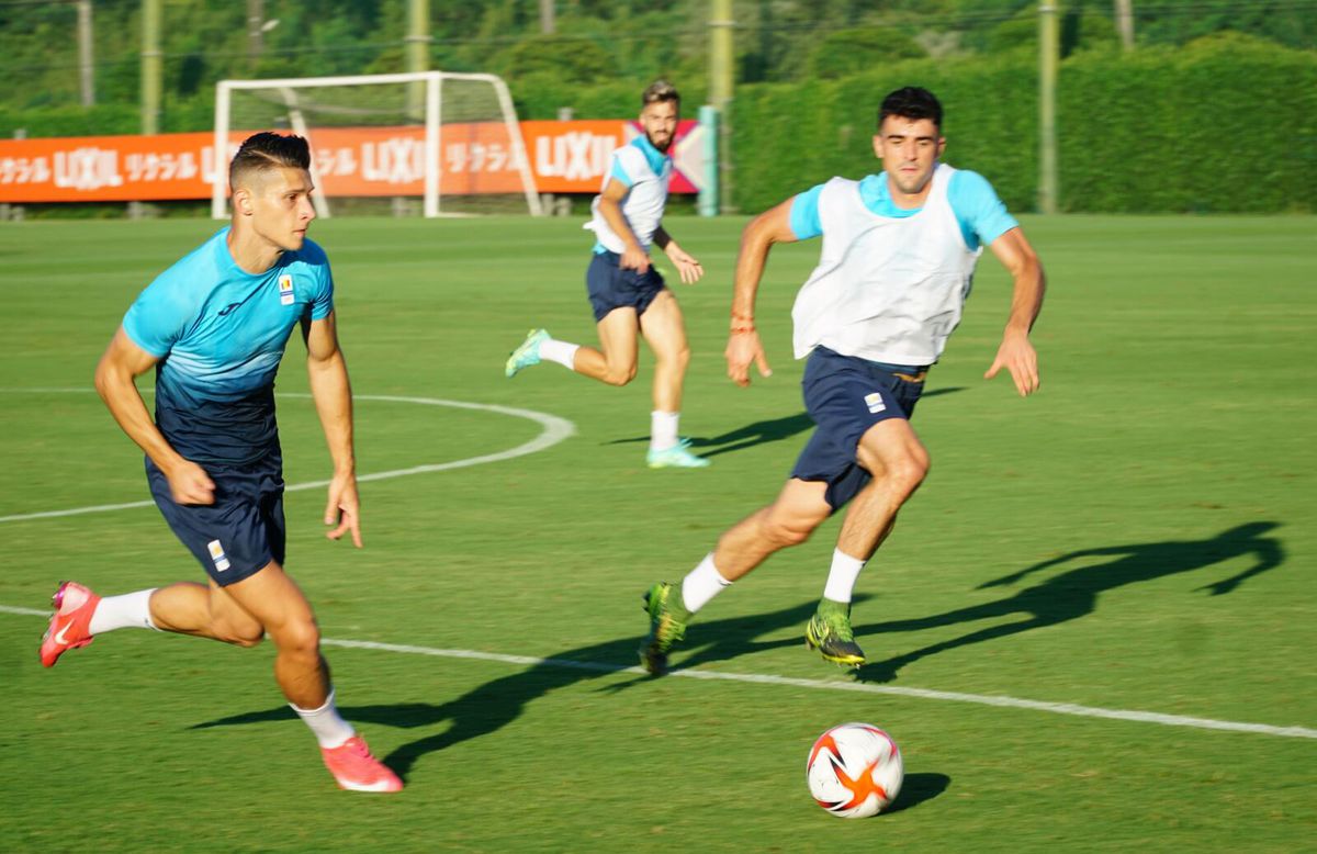 România U23 s-a pregătit la 33 °C și 73% umiditate » Imagini din Japonia