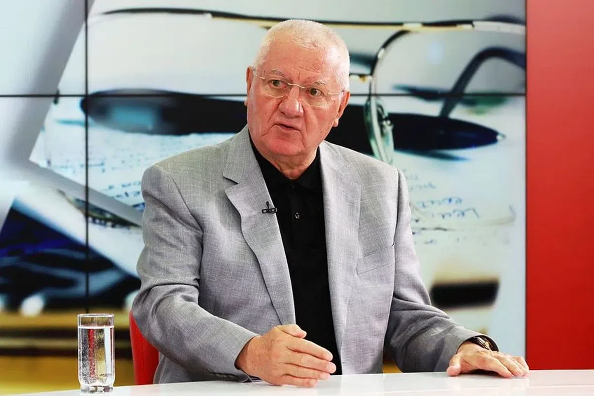 „FCSB nu ia titlul nici anul ăsta” » Dragomir a ironizat transferul lui Becali: „Cu stângul nu dă deloc, cu dreptul dă prost!”