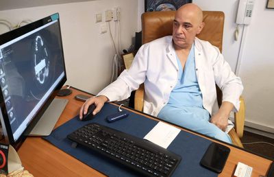 Cum a fost Varga salvat de medici după ce a suferit un AVC