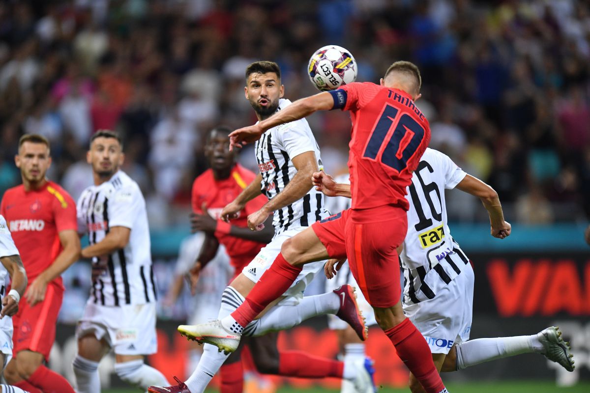 „FCSB nu ia titlul nici anul ăsta” » Dragomir a ironizat transferul lui Becali: „Cu stângul nu dă deloc, cu dreptul dă prost!”