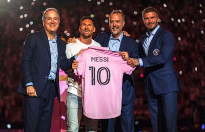 Inter Miami, prezentare cu fast pentru Messi și Busquets: 18.000 de suporteri au fost prezenți la eveniment