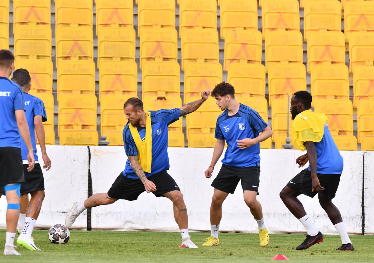 Detaliul care l-a impresionat pe Gică Hagi la Tiraspol: „Fantastic!” + ce discurs va ține în vestiar pentru a-i mobiliza pe campioni