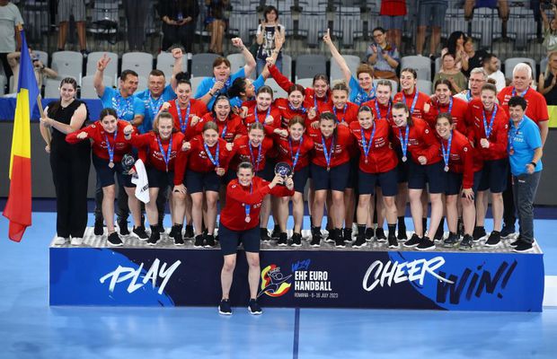 Fetele din naționala feminină U19 vor medalie și la Mondial!+ Cum au sărbătorit bronzul: „Am dansat și am dat muzica tare!”