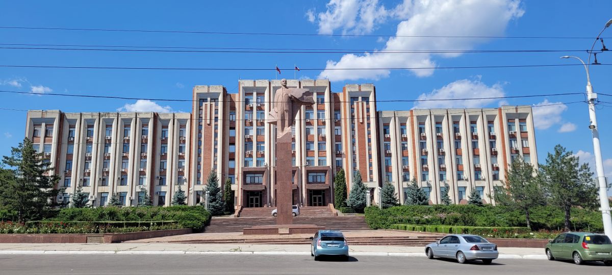 Reporterii GSP sunt prezenți în Tiraspol. Imagini din oraș și de la baza sportivă