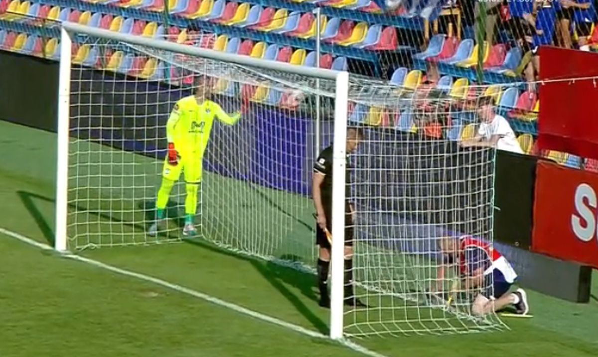 De ce a început primul meci al zilei din SuperLigă cu 5 minute întârziere