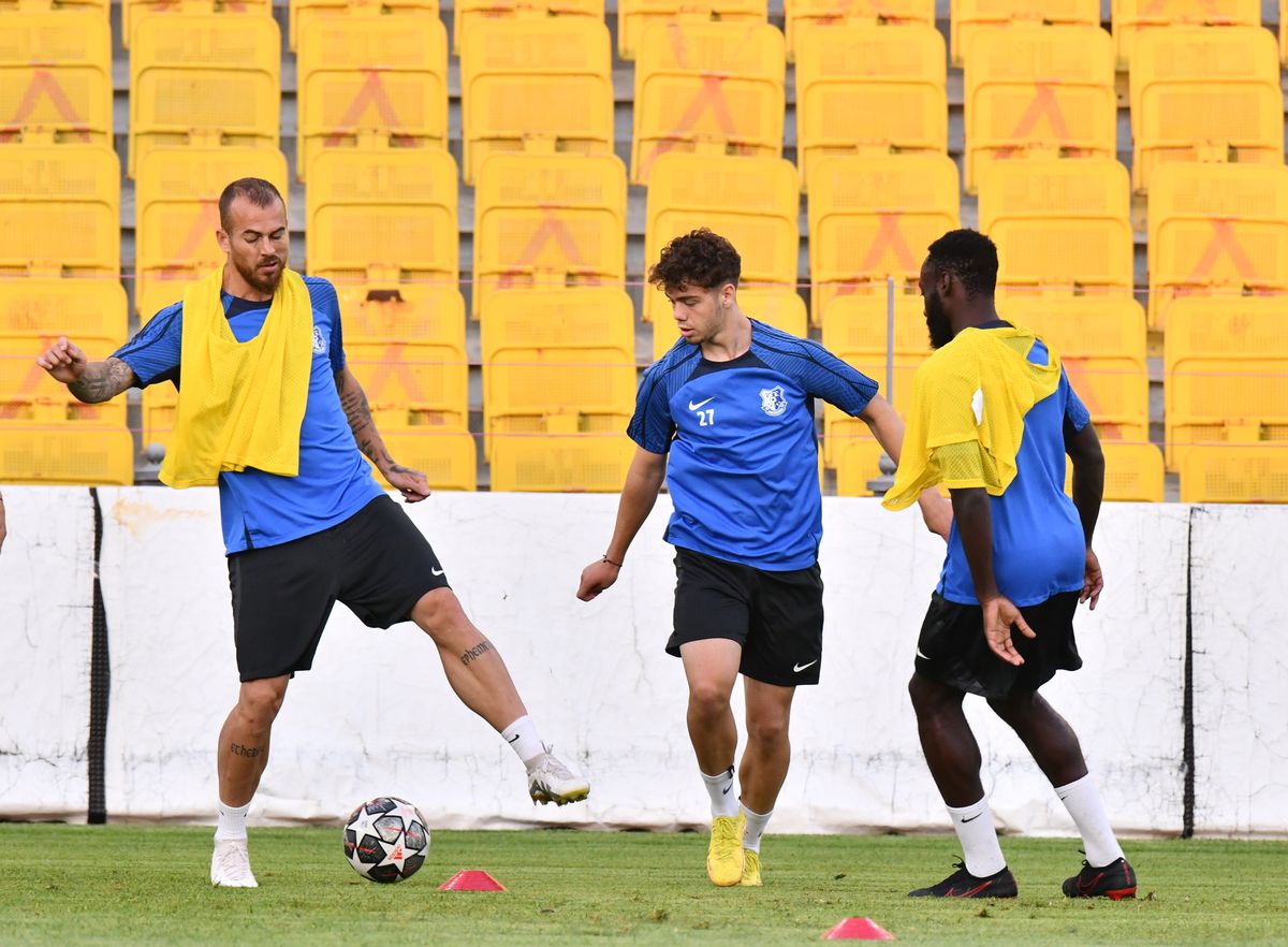 Detaliul care l-a impresionat pe Gică Hagi la Tiraspol: „Fantastic!” + ce discurs va ține în vestiar pentru a-i mobiliza pe campioni