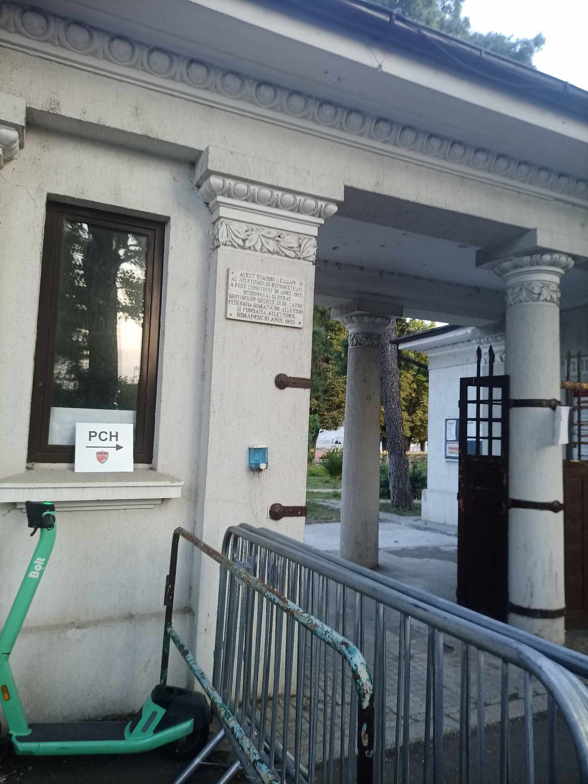 FOTO Dinamoviștii au ocolit tot stadionul