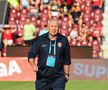 Dan Petrescu, la pauza partidei dintre CFR Cluj și Dinamo (3-2). Sursă foto: Imago