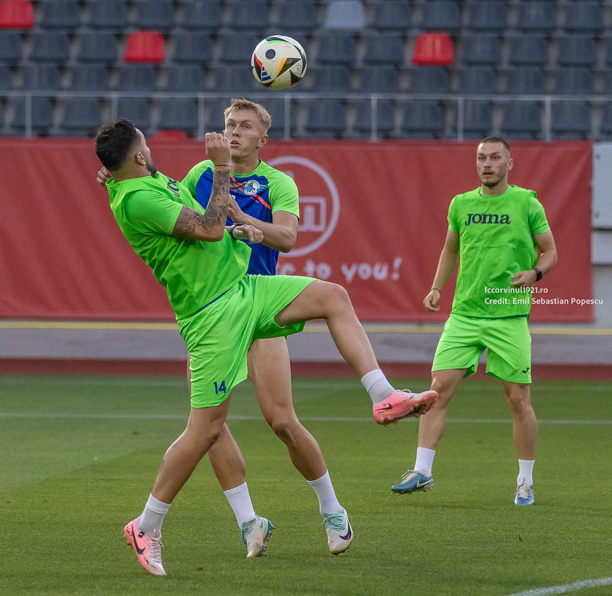 Corvinul pierde cu 2-0 la Sibiu, însă se califică în turul doi  » Urmează Rijeka