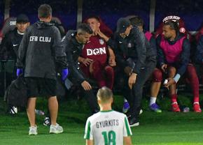 Dublă lovitură pentru CFR Cluj » Doi titulari s-au accidentat și au ieșit în chinuri în primele minute