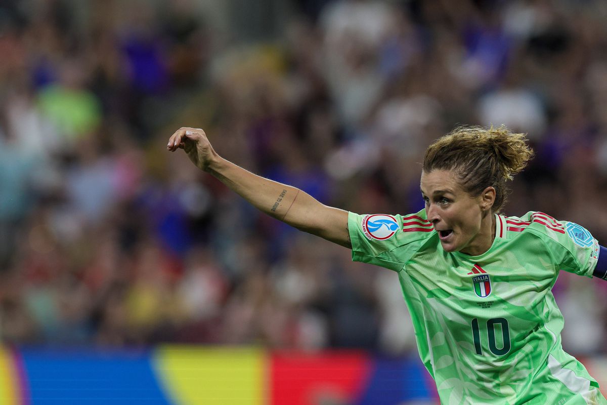 Cine e Cristiana, eroina de la Europeanul feminin de fotbal » La 35 de ani a strălucit și a calificat echipa în semifinale