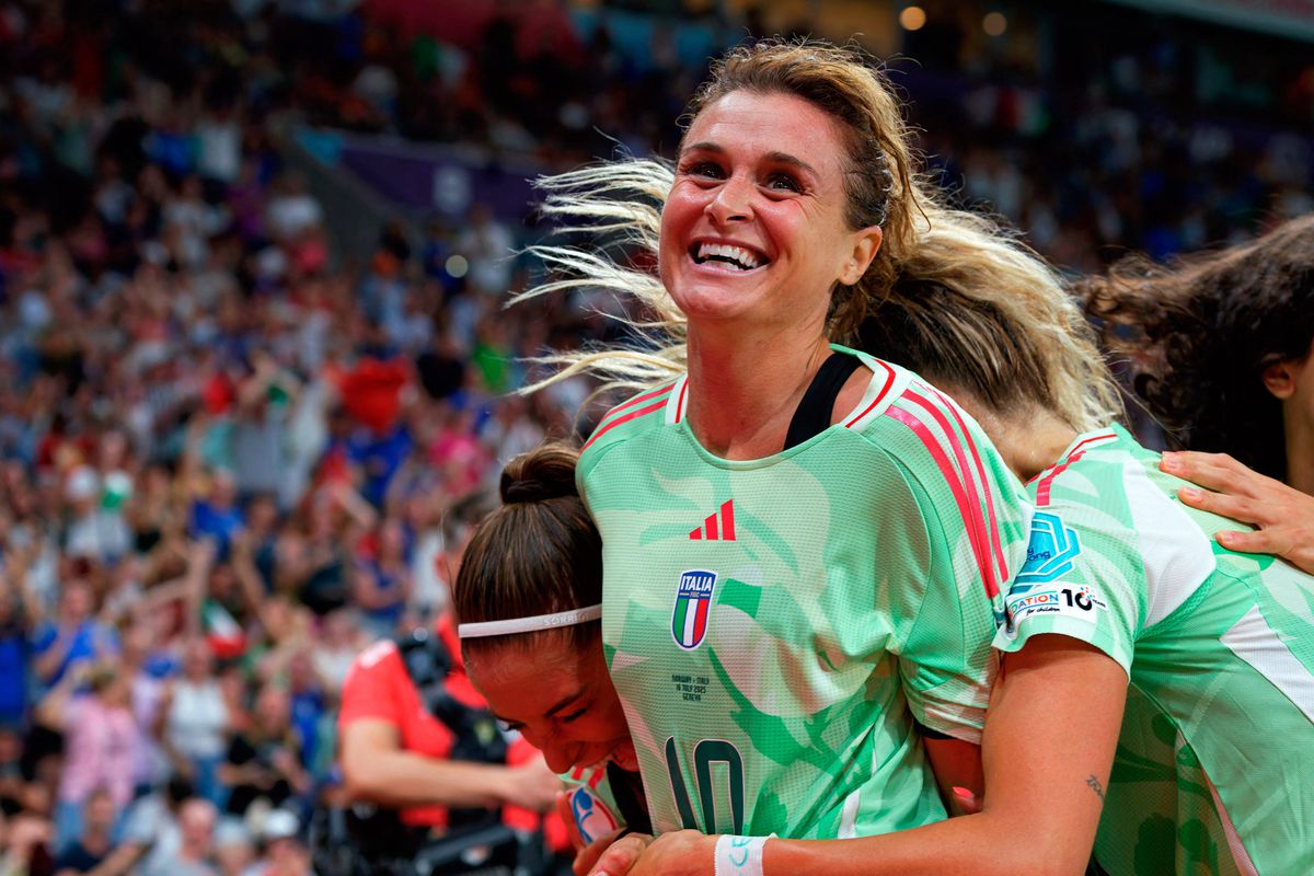 Cine e Cristiana, eroina de la Europeanul feminin de fotbal » La 35 de ani a strălucit și a calificat echipa în semifinale