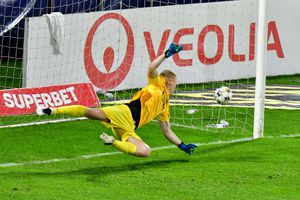 CFR Cluj - Paksi, pentru calificare » Louis Munteanu intră și face 2-0!