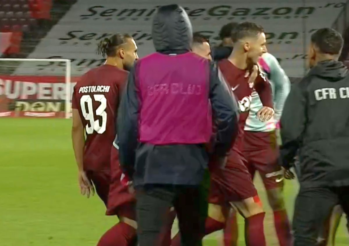 Gestul lui Louis Munteanu după golul cu Paksi