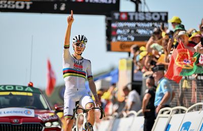 Tadej Pogacar „a omorât” Turul Franței! Răzbunare pe Hautacam