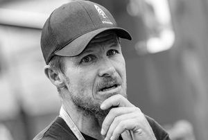 Felix Baumgartner a murit după ce s-a prăbușit cu parapanta